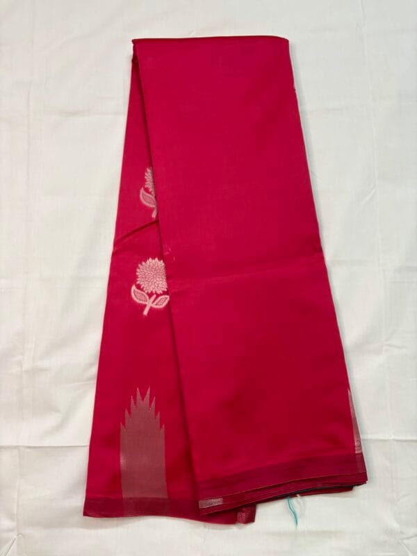 Tomato red borderless silk saree
