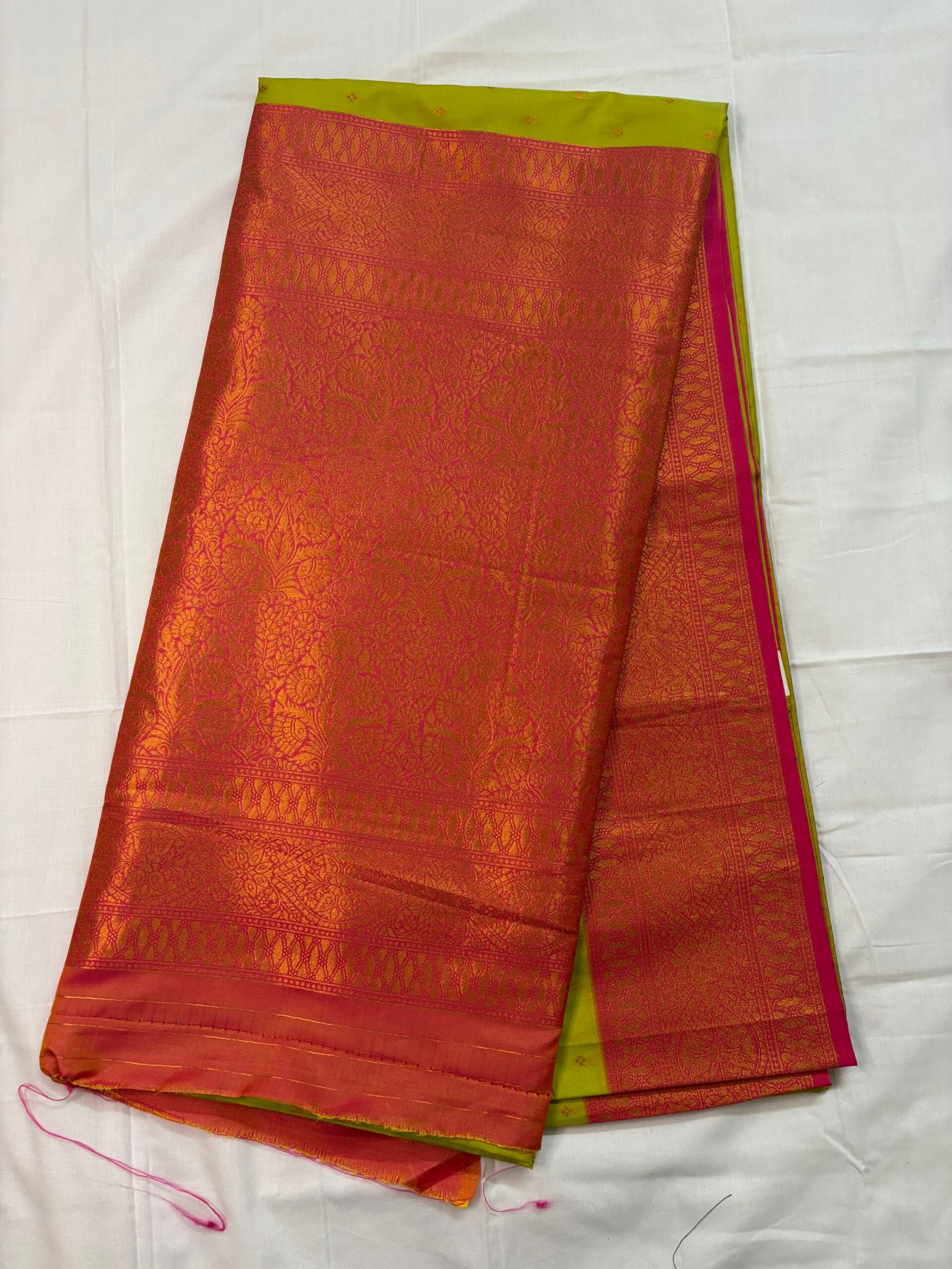 Parrot green kanchipuram soft silk saree - Image 3