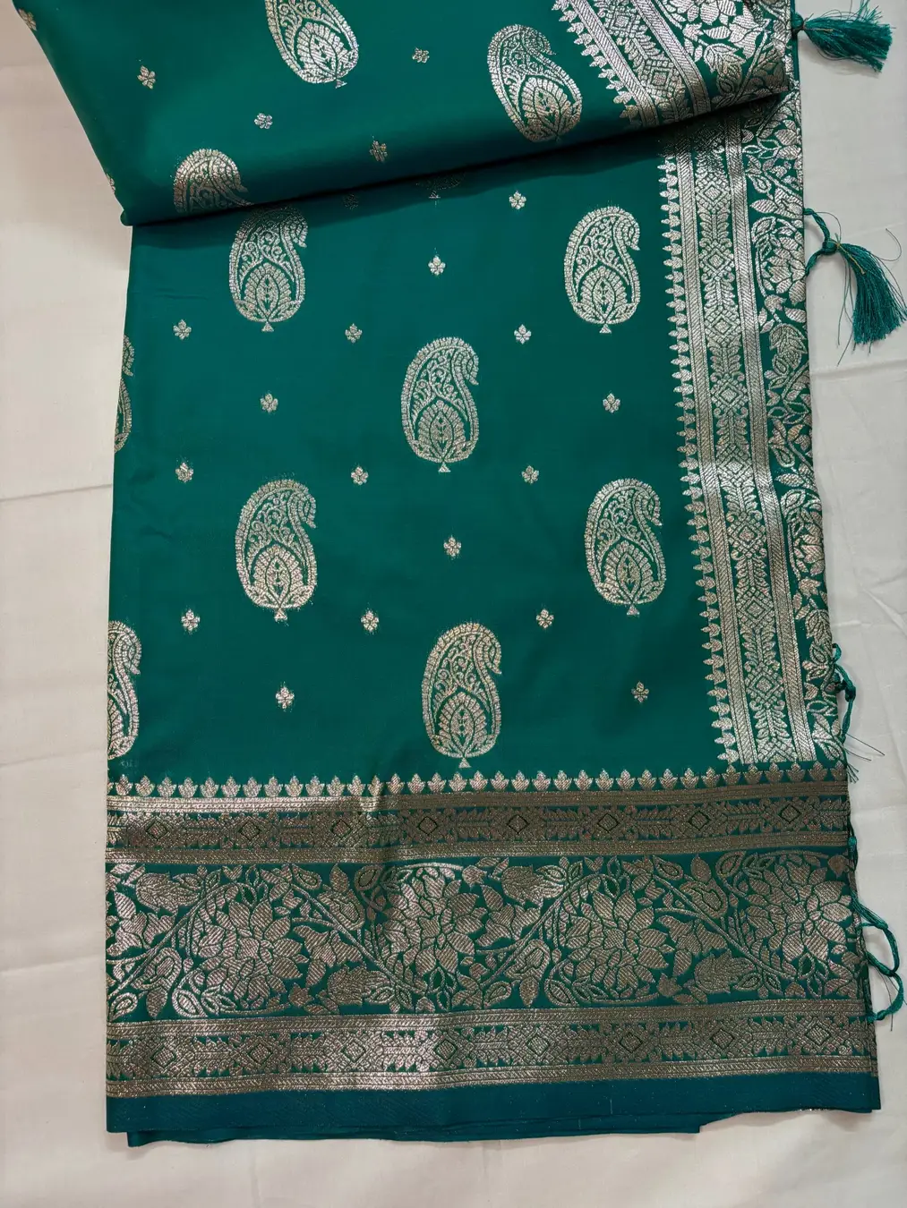 Green Banarasi silk saree - Image 2
